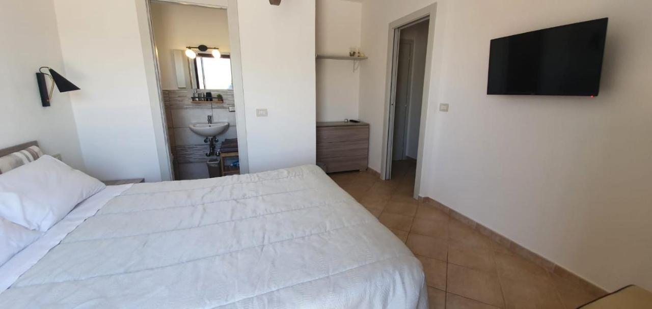 B&B Villa Orchidea Olbia Bagian luar foto